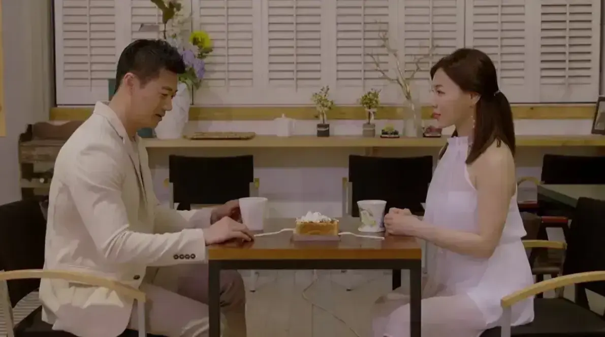 《邻居家妻子》韩国电影未删减1080P韩语中字在线观看-我邻居的老婆高清完整版百度网盘夸克迅雷下载-《我邻居的妻子》无删减资源-乏味婚姻情感越界免费看