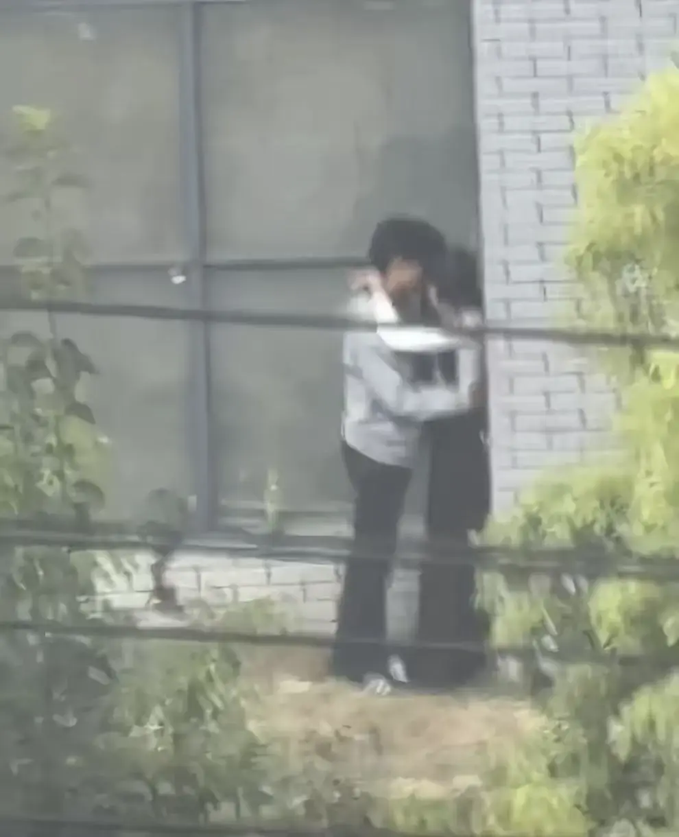 《蚌埠职教园情侣野外视频》资源下载-原生态高清画面免费看完整版-蚌埠职教园情侣野外视频事件后续限时抢先鉴赏